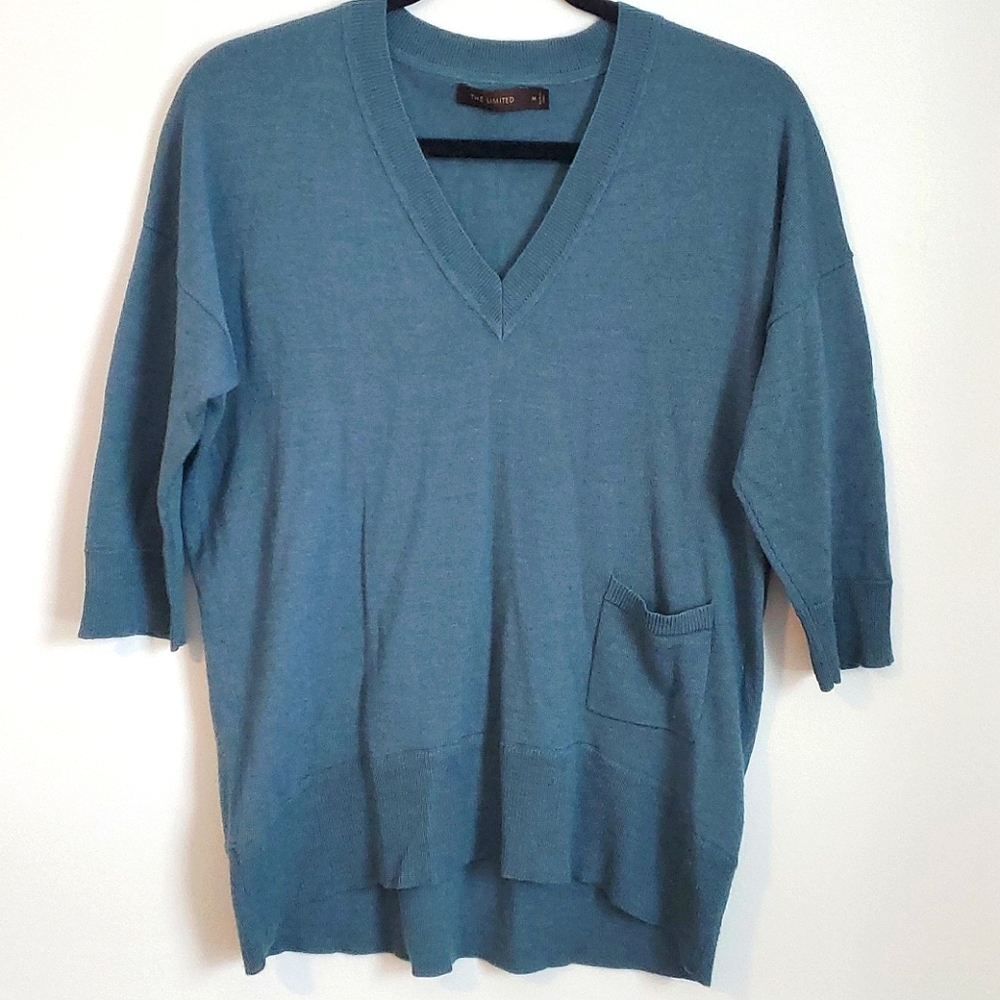 Lightweight sweater